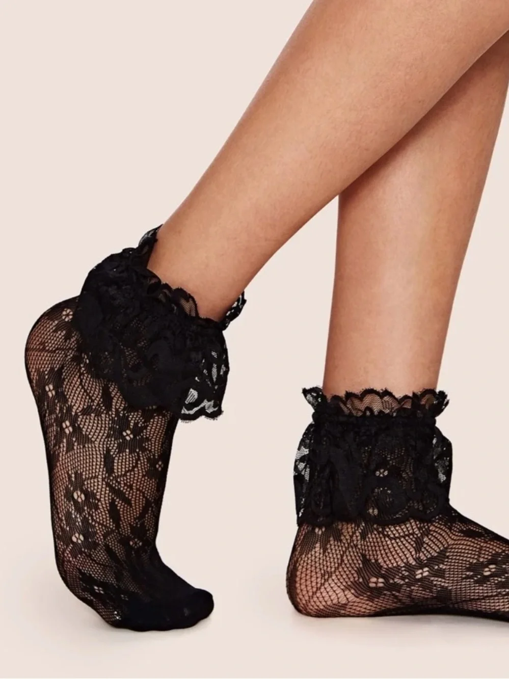 Lace Ruffle Ankle Socks - Black